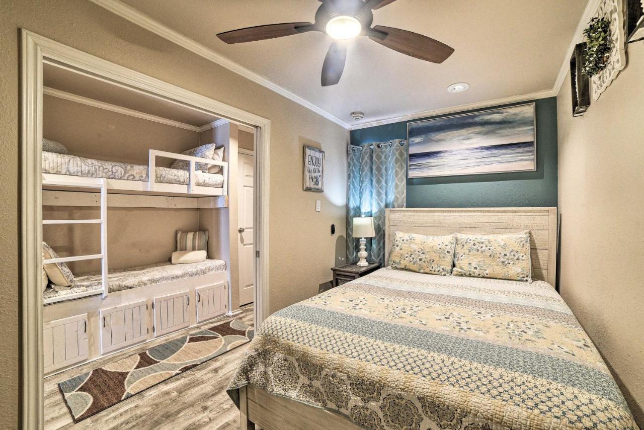 Updated Front Beach Condo With Resort Amenities! Corpus Christi Eksteriør bilde